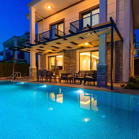 Villa La Vida - 4 Bedroom Holiday In Hisaroenue Oeluedeniz *