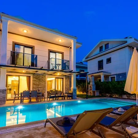 La Vida - 4 Bedroom Holiday In Hisaroenue Oeluedeniz Villa