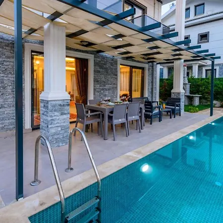 La Vida - 4 Bedroom In Hisaroenue Oeluedeniz *