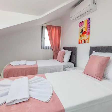 La Vida - 4 Bedroom Holiday In Hisaroenue Oeluedeniz Villa *