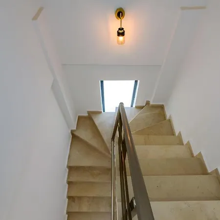 La Vida - 4 Bedroom In Hisaroenue Oeluedeniz *