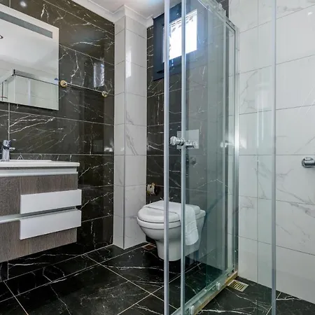 La Vida - 4 Bedroom In Hisaroenue Oeluedeniz *