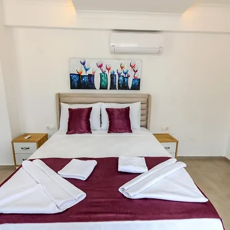 Villa La Vida - 4 Bedroom Holiday In Hisaroenue Oeluedeniz *